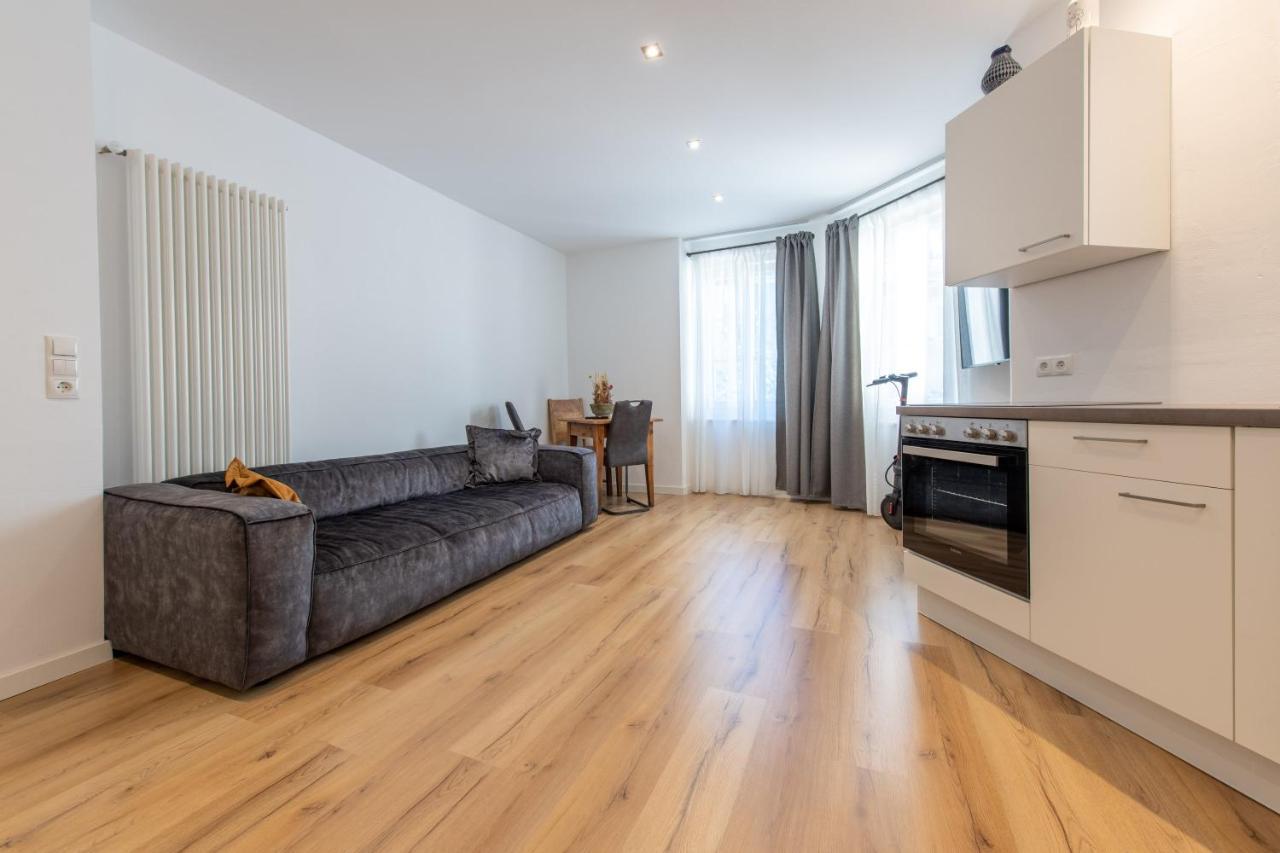 Heimat Living Like A Local Apartamento Silandro Exterior foto